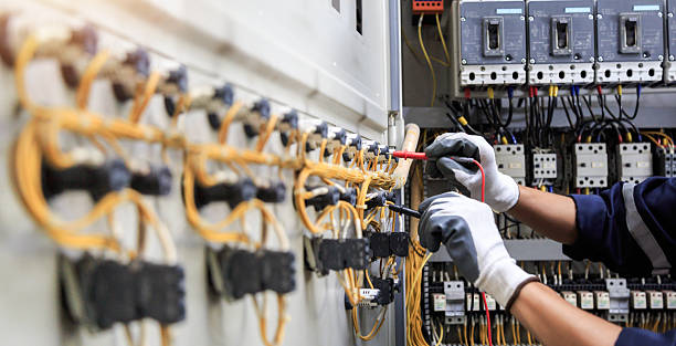 Professional Lighting Installation technician working in Gore, OK